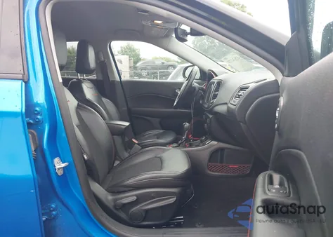 2019 Jeep Compass Trailhawk 4X4 from USA, damaged, VIN 3C4NJDDB6KT760638